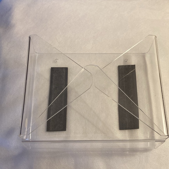 NWOT - Clear Acrylic Magnetic Napkin or Letter Holder - Picture 4 of 11